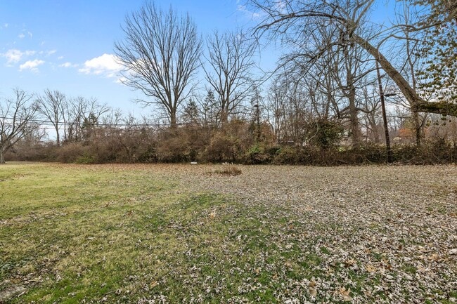property at 2219-2221 Fairfax Rd