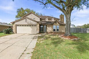 7235 Battle Hills Dr in Houston, TX - Building Photo