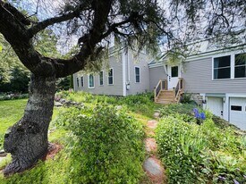 2514 Western Ave in Newburgh, ME - Building Photo