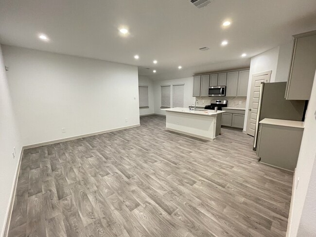 618 Hidden Brk Dr in Baytown, TX - Building Photo - Building Photo