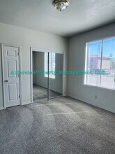 4257 Sabana Loop SE, Unit A in Rio Rancho, NM - Foto de edificio - Building Photo