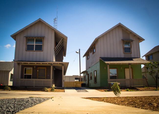 Casitas Los Olmos in Raymondville, TX - Building Photo - Building Photo