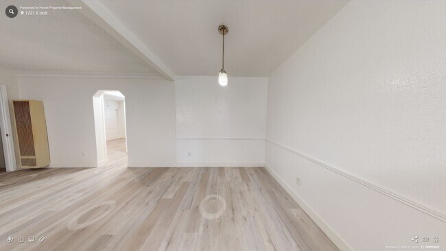 1221 S Holt Ave in Los Angeles, CA - Building Photo - Building Photo