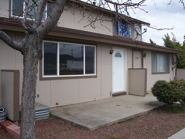property at 1533 E Long St