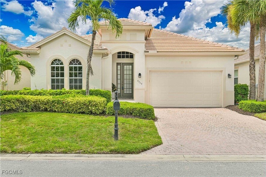 8968 Crown Bridge Way in Ft. Myers, FL - Building Photo