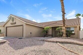 827 Harbor Beach Ct in Henderson, NV - Building Photo - Building Photo