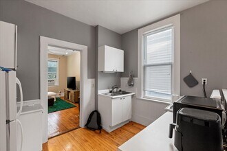 1421 W Fletcher St in Chicago, IL - Building Photo - Building Photo