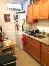 30 Peterborough St, Unit B in Boston, MA - Foto de edificio - Building Photo