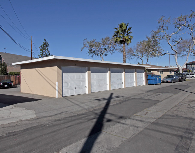 9712 Belfast Dr in Garden Grove, CA - Building Photo - Building Photo