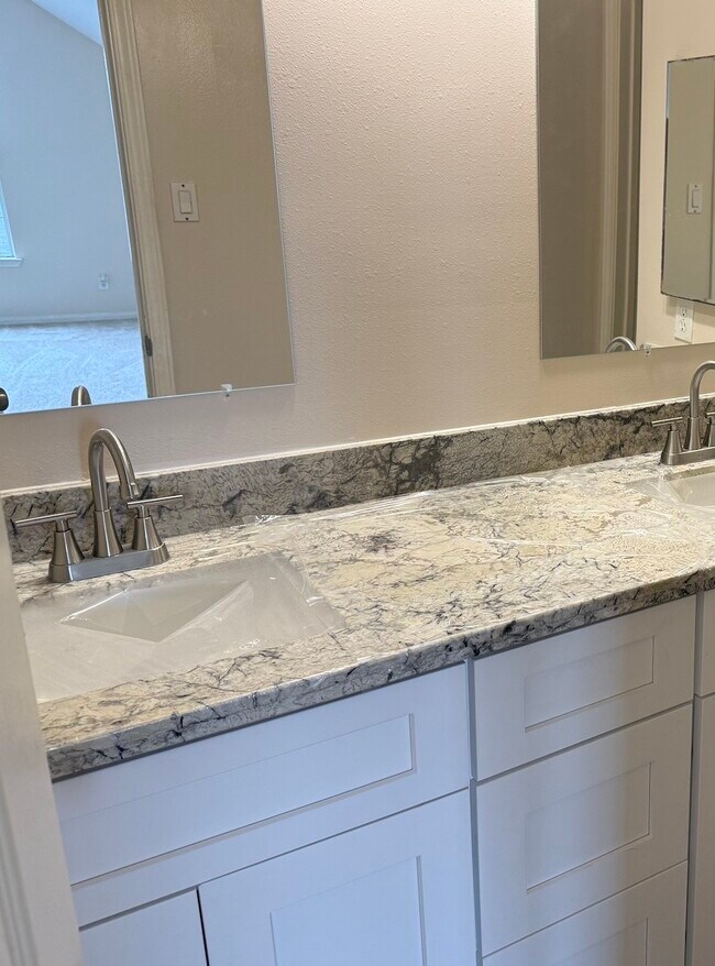 2226 Dawn Shadow Way in Fresno, TX - Building Photo - Building Photo