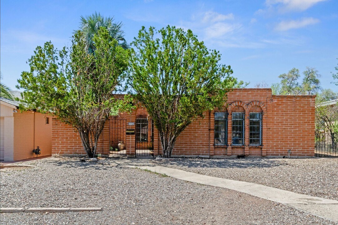2930 E 1st St in Tucson, AZ - Building Photo