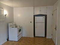 2425 Snyder Ave photo'
