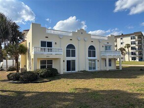 3074 Ocean Shore Blvd in Ormond Beach, FL - Building Photo - Building Photo