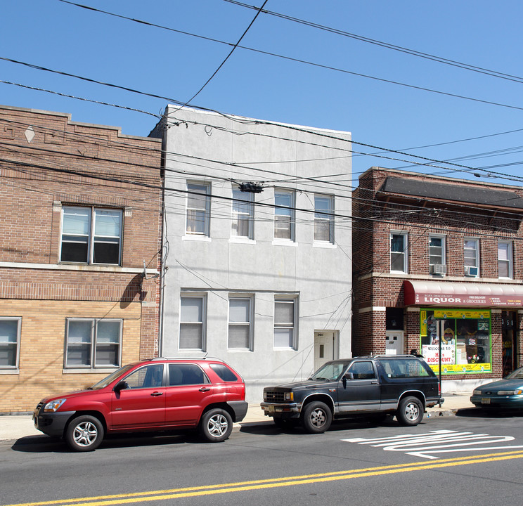 360 Palisade Ave in Cliffside Park, NJ - Building Photo