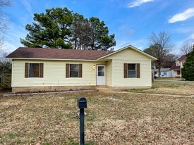 712 Jill Ln in Bono, AR - Building Photo