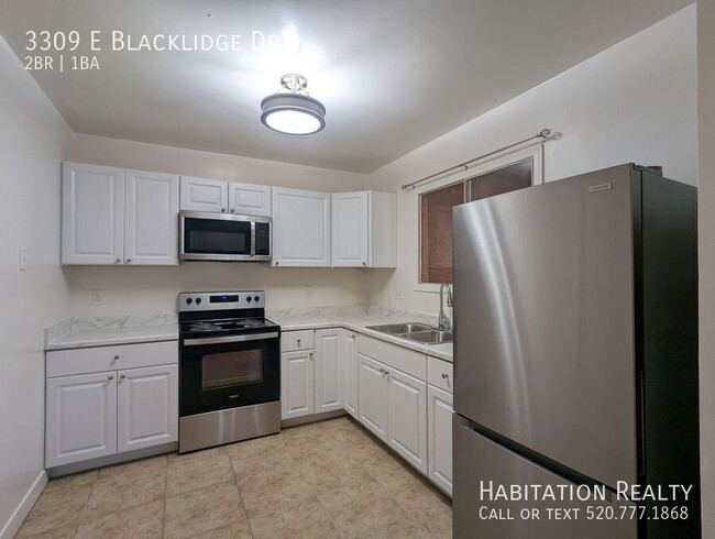 property at 3309 E Blacklidge Dr
