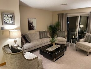 1410 Franklin Crossing Rd in Franklin, MA - Building Photo - Building Photo