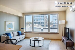 708 6th Ave N in Seattle, WA - Building Photo