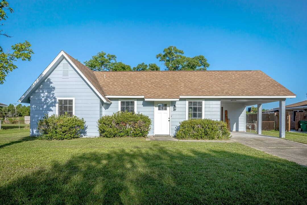 6672 Cortez Cir in Ocean Springs, MS - Building Photo