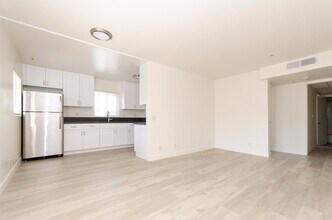 Berendo in Los Angeles, CA - Building Photo - Building Photo