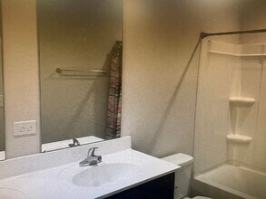 901 Wilson St in Waterman, IL - Foto de edificio - Building Photo