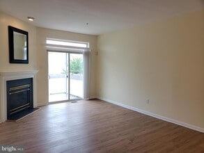 18022 Royal Bonnet Cir in Gaithersburg, MD - Building Photo - Building Photo