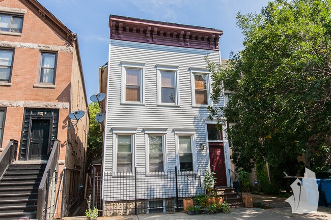 property at 1016 W Fry St