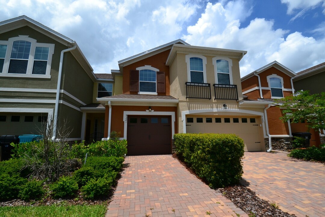 9357 Cherry Palm Ln in Orlando, FL - Building Photo