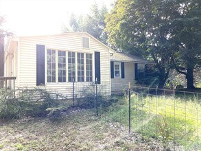 463 Bailey Rd in Holden, MA - Building Photo - Building Photo