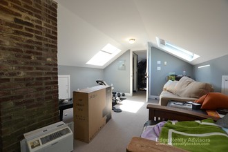 63 Surrey St, Unit 2 in Boston, MA - Building Photo - Building Photo