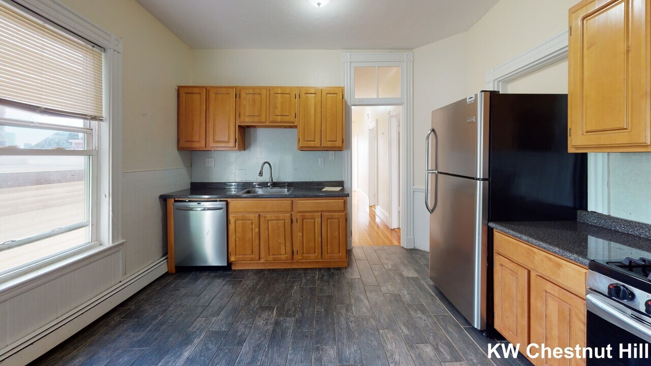 7 Sunset St, Unit 3 in Boston, MA - Foto de edificio