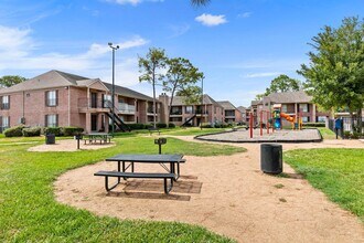Mia LXMI Westchase East in Houston, TX - Building Photo - Building Photo
