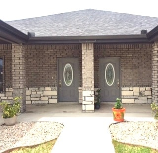 1217 Escondido Ln W, Unit A in Harlingen, TX - Foto de edificio