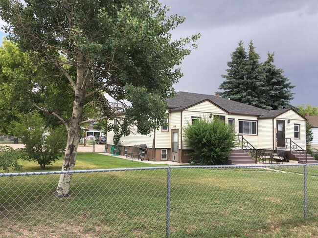 800 E 4th St-Unit -2 in Cheyenne, WY - Building Photo - Building Photo