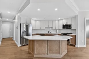 55 Pointe Pl in Dover, NH - Building Photo