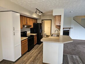 3628 Harris Ave NW in Canton, OH - Building Photo - Building Photo
