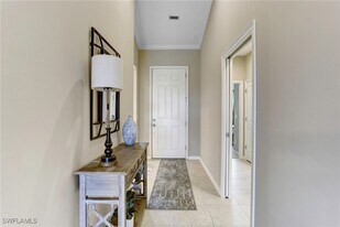 9433 Benvenuto Ct in Naples, FL - Building Photo