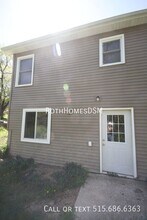 414 E Pleasant Vw Dr in Des Moines, IA - Building Photo - Building Photo