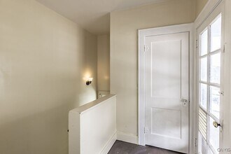 1030 Oak St in Syracuse, NY - Building Photo - Building Photo