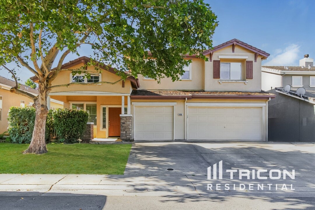5426 Beauford Ct in Antelope, CA - Building Photo