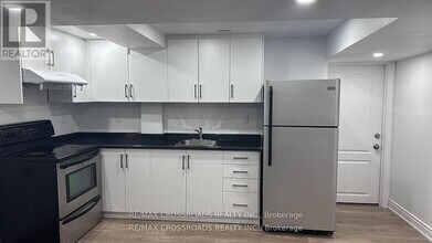 4 Rivendell Trail in Toronto, ON - Building Photo - Building Photo
