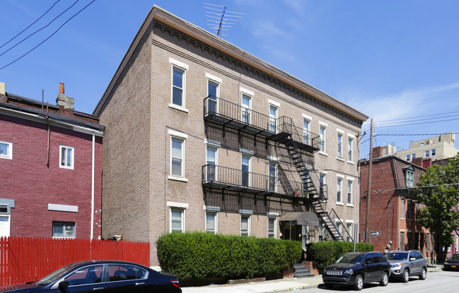 100 S 22nd St in Pittsburgh, PA - Foto de edificio - Building Photo
