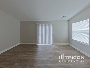 11034 Dry Stone Dr in Huntersville, NC - Foto de edificio - Building Photo