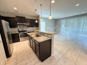 7028 Buroak Ct in Jacksonville, FL - Building Photo - Building Photo