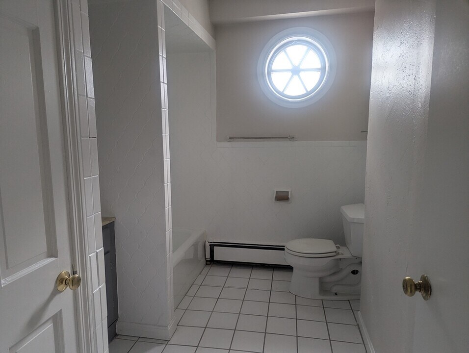 581 Proctor Ave, Unit 2 in Revere, MA - Foto de edificio