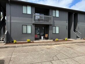 342-348 NW 15th St in Corvallis, OR - Building Photo - Building Photo