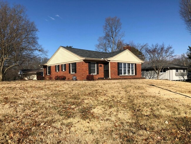 1201 Henderson Ave