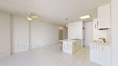 320 Liliuokalani St in Honolulu, HI - Building Photo - Building Photo