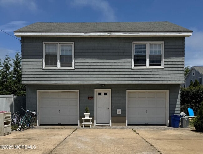 property at 606 Ocean Rd