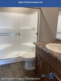 336 Everett Way photo'